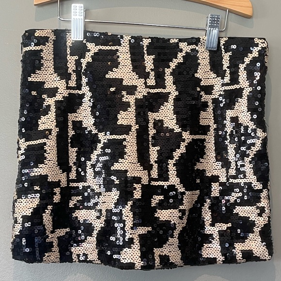 Retro black and metallic white sequined mini skirt by Sans Souci - Picture 5 of 6